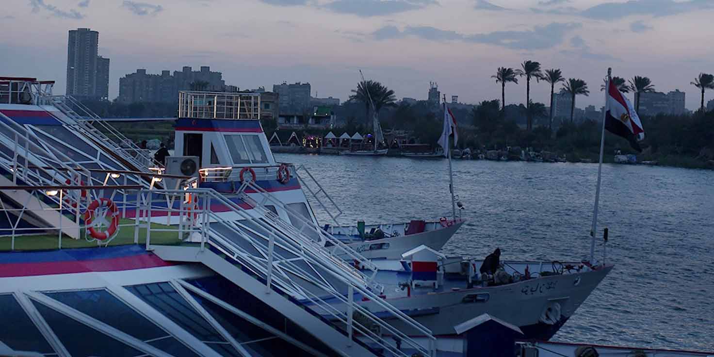 الباخرة الذهبية أونكس